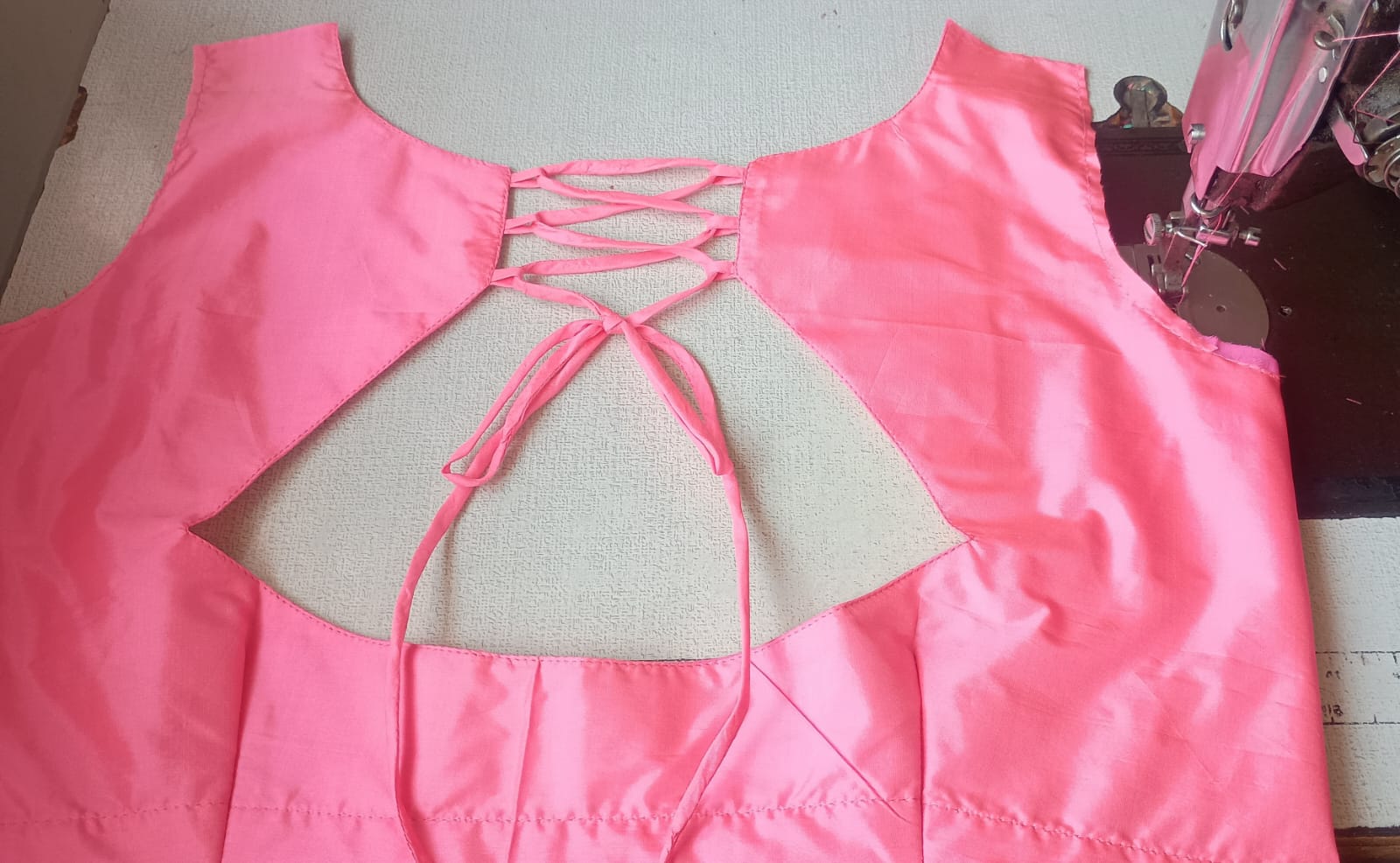 ZIG ZACK NOT BLOUSE STITCHING